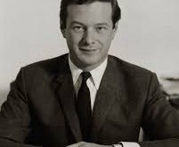 Brian Epstein’ın en büyük başarısı, The Beatles için doğru plak şirketini bulması oldu. 1962 yılında EMI ile anlaşma yapılmasını sağlayarak grubun ilk resmi kayıt sürecini başlattı. Yapımcı George Martin ile yapılan iş birliği, grubun müzikal gelişiminde kritik bir dönüm noktasıydı.
