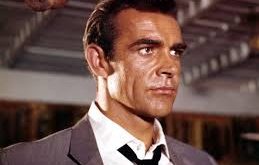 Sean Connery, James Bond karakteriyle aksiyon sinemasının standartlarını belirlemiş; sonraki nesil aktörler için bir rol model oluşturmuştur. Onun karizması, disiplinli oyunculuk tarzı ve sahnedeki doğal etkisi, sinema tarihinin unutulmaz figürleri arasında yer almasını sağlamıştır.