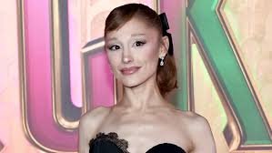 Ariana Grande, müzik kariyerine hızla devam etmekte ve gelecekte daha fazla başarıya imza atmayı hedeflemektedir. Yeni projeler ve müzikal yenilikler ile kariyerini daha da zirveye taşımayı planlayan Ariana, müzikal anlamda sürekli bir evrim içindedir.