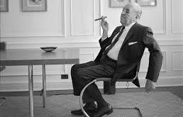 Mies van der Rohe’nin mimarlığının merkezinde açık plan ve evrensel mekân kavramı yer alır.