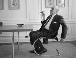 Mies van der Rohe’nin mimarlığının merkezinde açık plan ve evrensel mekân kavramı yer alır.