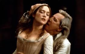 Düşlerin Efendisi, gişe başarısı ve eleştirmenlerden aldığı övgülerle modern sinema tarihinde kült bir yapım haline geldi. Film, özellikle bilim kurgu ve aksiyon türlerinde yaratıcı senaryo ve görsel efekt kullanımı açısından bir referans noktası olarak değerlendiriliyor. Ayrıca, rüya ve bilinç temalarıyla izleyicilerde uzun süre tartışılan bir etki yaratıyor.