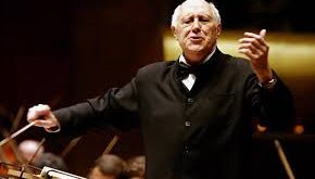 Mstislav Rostropoviç'in müziği, teknik mükemmeliyet ve duygusal derinlik arasında mükemmel bir denge kurar. Viyolonsel teknikleri konusundaki üstün yeteneği, onun sahnedeki gücünü ve müzikal yorumlarını daha da etkileyici kılmaktadır.