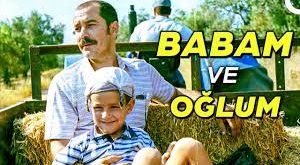 Babam ve Oğlum’un en güçlü temalarından biri, aile ve aile bağları üzerinedir. Film, bir baba ve oğul arasındaki ilişkiyi işlerken, aynı zamanda bir neslin değerlerinin, inançlarının ve toplumsal görüşlerinin nasıl değiştiğini gösterir. Huseyin’in torunu ile kurduğu ilişki, geleneksel bir baba-oğul ilişkisini modern toplumsal değerlerle harmanlayarak, aile yapısındaki dönüşümün izlerini sürer.