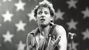 Bruce Springsteen, New Jersey'nin küçük bir kasabasında, işçi sınıfı bir ailenin çocuğu olarak dünyaya gelmiştir. Genç yaşlardan itibaren müziğe olan ilgisi artmış ve 1960’ların sonunda çeşitli gruplarla sahne almaya başlamıştır. 1972 yılında Columbia Records ile anlaşarak profesyonel müzik kariyerine adım atmıştır.