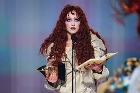 Chappell, kendini sanatçı ve söz yazarı olarak daha da geliştirecek ve müziğini yenilikçi ve yaratıcı bir şekilde daha fazla insana ulaştıracaktır. Hayranları, onun sahne performanslarını ve yeni müzik projelerini dört gözle beklemektedir.