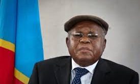 Étienne Tshisekedi, hayatı boyunca demokratik değerleri savunan bir lider olarak hafızalarda yer etmiştir. Ölümünün ardından binlerce destekçisi onu “demokrasinin babası” olarak anmıştır. Siyasi mirası, oğlu Félix Tshisekedi tarafından sürdürülmüş ve Félix Tshisekedi 2019 yılında Demokratik Kongo Cumhuriyeti Cumhurbaşkanı olmuştur.