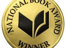 Amerikan Ulusal Kitap Ödülleri, 1950 yılında kuruldu ve ilk ödül töreni 1951'de yapıldı. Bu ödül, Amerika'nın en değerli edebiyat ödüllerinden biri olma yolunda hızla ilerlemiş ve her yıl düzenlenen törenle dünya çapında saygınlık kazanmıştır.