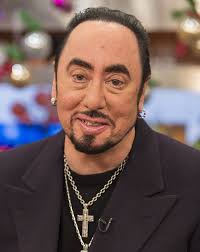 David Gest, genç yaşlarda müziğe olan ilgisini keşfetmiştir. 1970'lerin sonunda müzik prodüktörlüğü yapmaya başlamış ve zamanla müzik dünyasında kendini kanıtlamıştır. Gest, bir dönem Michael Jackson ile yakın arkadaşlık ilişkisi kurmuş ve Jackson'ın "HIStory" albümünün yapımında görev almıştır.