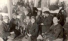 Sefarad Yahudileri, tarih boyunca ticaret, bilim, sanat ve dini yaşamda etkili olmuş; modern dünyada kültürel miraslarını yaşatmaya devam etmektedir.