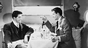 Filmde kullanılan ışık-gölge kontrastları, olayların gerilim düzeyini artırmak ve karakterlerin moral durumlarını yansıtmak için çok iyi kullanılmıştır. Dimitri Tiomkin’in film müzikleri, gergin atmosferi pekiştirirken, karakterlerin içsel duygusal durumlarına da bir katman ekler.