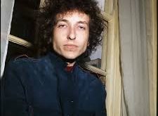 Gerçek adı Robert Allen Zimmerman olan Bob Dylan, sahne ismini ise 1960'ların başlarında almaya başlamıştır. 1960'ların ortalarında folk müzik sahnesinde önemli bir figür olarak yükselmeye başlayan Dylan, zaman içinde rock müzik dünyasında da büyük bir etki yaratmış ve kariyerinde birden fazla müzik türünü başarıyla harmanlamıştır.