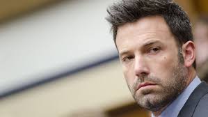 Ben Affleck’in özel hayatı, zaman zaman magazin gündeminde yer almıştır. Ünlü oyuncu ve şarkıcı Jennifer Lopez ile yaşadığı ilişki uzun yıllar boyunca büyük ilgi görmüş, çift daha sonra evlenmiştir. Affleck’in önceki evliliğinden çocukları bulunmaktadır.