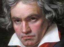 Ludwig van Beethoven, klasik müziğin en önemli ve yenilikçi bestecilerinden biri olarak, müzik tarihine adını altın harflerle yazdırmıştır. 1770 yılında Bonn'da doğan Beethoven, hayatı boyunca yaşadığı zorluklara rağmen, eserleriyle müzik dünyasında devrim yaratmıştır. Romantik dönemin temellerini atmış ve klasik müzik ile romantik müzik arasındaki sınırları sarsmıştır.