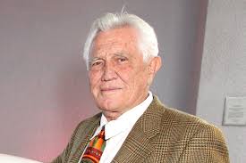 George Lazenby özel hayatı, sanat ve kişisel yaşam açısından ilgi çekicidir. Lazenby, Avustralya kökenli bir aktör olarak dünya çapında ün kazanmış, ancak kişisel yaşamını nispeten özel tutmuştur.