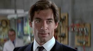 Timothy Dalton özel hayatı, daha çok sanat ve gizlilik odaklıdır. Dalton, kişisel yaşamını medyadan uzak tutmayı tercih etmiş, aktif olarak tiyatro ve film projelerinde çalışmıştır. 1980’ler ve 1990’larda oyunculuk kariyerini uluslararası projelerle güçlendirmiştir.