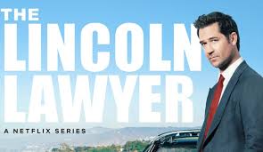 The Lincoln Lawyer, Los Angeles’ta çalışan bir avukat olan Mickey Haller’ın (Manuel Garcia-Rulfo) hikayesini konu alır. Mickey, zor durumda olan müvekkillerine hukuk hizmeti sunarken, aynı zamanda kendi içsel çatışmalarını ve kişisel hayatındaki karmaşayı da yönetmeye çalışmaktadır.
