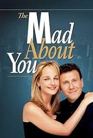 Mad About You, yalnızca bir komedi dizisi değil; aynı zamanda modern evlilik, ilişkiler ve New York yaşamı üzerine sosyolojik bir perspektif sunar.