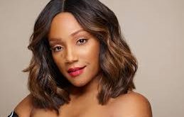 Tiffany Haddish, kariyerinin yanı sıra toplumsal meselelere de duyarlı bir isimdir. Göçmenlik, kadın hakları ve ırkçılık gibi konularda yaptığı açıklamalarla sesini duyurmuştur. Özellikle, kadınların sinema ve televizyon sektöründe daha fazla yer alması gerektiği üzerine yaptığı konuşmalar, toplumsal değişim için önemli bir adım olmuştur.