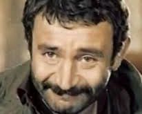 Ajlan Aktuğ’un kariyeri sadece televizyonla sınırlı kalmamış, sinema dünyasında da kendine önemli bir yer edinmiştir. "Karakış", "Yazgı" ve "Çok Filim Hareketler Bunlar" gibi sinema projelerinde yer alarak, oyunculuk yeteneklerini beyaz perdede de sergilemiştir. Sinemada canlandırdığı karakterler, ona geniş bir izleyici kitlesi kazandırmış ve sinema dünyasında da tanınmasını sağlamıştır.