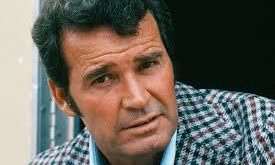 James Garner, Hollywood’un en “insan” yıldızlarından biridir. Sert kahramanlar ya da abartılı karakterler yerine, izleyicinin kendinden bir parça bulabileceği rolleri tercih etmiştir.