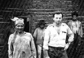 Pierre Clastres, 1977 yılında henüz 43 yaşındayken geçirdiği bir trafik kazası sonucu hayatını kaybetmiştir. Kısa yaşamına rağmen ardında bıraktığı eserler, bugün hâlâ antropoloji, sosyoloji, siyaset felsefesi ve kültürel çalışmalar alanlarında yoğun biçimde tartışılmaktadır.
