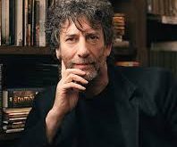 Neil Gaiman, klasik mitolojiyi çağdaş anlatı teknikleriyle harmanlayarak modern fantastik edebiyatın en etkili isimlerinden biri hâline gelmiştir. Hem popüler kültüre hitap eden hem de edebi derinlik sunan nadir yazarlardandır.