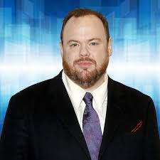 Buzz McCallister karakteri, özellikle yılbaşı dönemlerinde tekrar tekrar izlenen Home Alone filmleri sayesinde yeni kuşaklar tarafından da tanınmaktadır. Bu durum, Devin Ratray’ı nostaljik popüler kültür figürleri arasında kalıcı bir yere yerleştirmiştir.