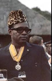 Mobutu Sese Seko, Afrika’da uzun süreli otoriter yönetimlerin sembol isimlerinden biridir. Bir yandan Soğuk Savaş döneminde stratejik bir müttefik olarak görülen, diğer yandan yolsuzluk ve baskıcı yönetimi nedeniyle eleştirilen bir lider olmuştur.