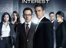 Person of Interest, modern dünyadaki gözetim, mahremiyet ve yapay zekanın etik kullanımı gibi temaları merkezine alır. Dizi, aksiyon sahneleriyle heyecan yaratırken, karakter psikolojisi ve toplumsal mesajlarıyla derinlik sunar.