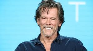 Kevin Bacon, kariyeri boyunca birçok ödül ve adaylık elde etmiştir. Altın Küre ve Screen Actors Guild (SAG) gibi prestijli ödüllerde aday gösterilmiş, televizyon projeleriyle de takdir toplamıştır.