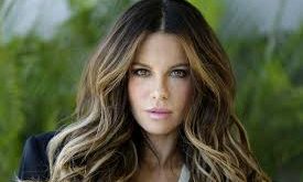 Kate Beckinsale, esprili kişiliği ve aktif sosyal medya kullanımıyla da tanınmaktadır. Hayvan hakları ve çeşitli sosyal sorumluluk projelerine destek veren oyuncu, kamuoyunda samimi duruşuyla öne çıkar.