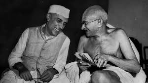 Cevahirlal Nehru, 27 Mayıs 1964’te kalp krizi sonucu hayatını kaybetti. Ölümü, Hindistan’da büyük bir yasla karşılandı. Onun ardından siyasi mirasını kızı Indira Gandhi sürdürdü.