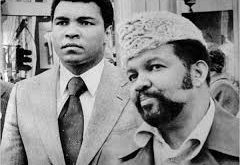 Jabir Herbert Muhammad, Amerikalı bir din adamı, aktivist ve toplum lideridir. Nation of Islam (İslam Milleti) hareketinin önemli figürlerinden biri olarak tanınan Jabir Herbert Muhammad, Louis Farrakhan’ın yakın destekçilerinden biri olup, toplumsal adalet, eşitlik ve dini öğretiler konusunda büyük bir etki bırakmıştır.