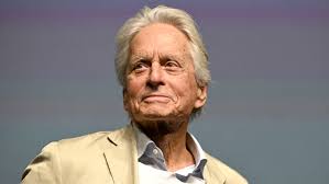 Michael Douglas, yalnızca yıldız bir aktör değil; aynı zamanda risk almaktan çekinmeyen bir sanatçıdır. Bağımsız sinema ile ana akım Hollywood arasında kurduğu denge, onu farklı kılan unsurlardan biridir.