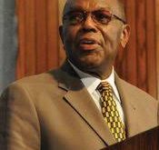 Akbar Muhammad, Amerikalı bir din adamı, toplumsal lider ve Nation of Islam (İslam Milleti) hareketinin önde gelen figürlerinden biridir. Nation of Islam’ın tarihindeki önemli isimlerden biri olarak tanınan Akbar Muhammad, aynı zamanda Siyah Amerikalıların toplumsal ve dini haklarını savunmuş, toplumda güçlü bir değişim için mücadele etmiştir.