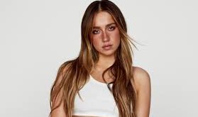 Tate McRae, müzikle ve dansla küçük yaşlardan itibaren ilgilenmeye başlamıştır. Kanada'nın Calgary şehrinde doğan McRae, dansa olan ilgisini erken yaşta keşfetmiş ve bu alanda büyük başarılar elde etmiştir. 2016 yılında "So You Think You Can Dance" yarışmasında yarışarak, dans yeteneklerini ilk kez geniş bir kitleye sergilemiştir.