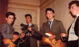 The Quarrymen, John Lennon'ın 1957 yılında Liverpool'da kurduğu bir skiffle grubuydu. Başlangıçta grup, sadece John Lennon ve birkaç arkadaşının katıldığı bir hobi olarak görülüyordu. Ancak 1957 yılında Paul McCartney ile tanışması, grubun müzik kariyerinin başlangıcı oldu. McCartney, Lennon’a gitar çalmayı öğretmiş ve grupta önemli bir yer edinmiştir.
