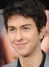 Nat Wolff, oyunculuk ve müzik alanlarındaki başarısı ile Hollywood’un en önemli genç yeteneklerinden biridir. Genç yaşta başladığı kariyerinde, "The Fault in Our Stars" gibi büyük projelerde yer alarak kendini kanıtlamış, "The Naked Brothers Band" ile müzik dünyasında da kendine sağlam bir yer edinmiştir.