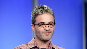 Kurtzman, eğitim hayatı boyunca yazarlığa ve hikâye anlatımına büyük ilgi gösterdi. Lise yıllarında tanıştığı ve ilerleyen yıllarda birlikte çalışacağı bir isim, kariyerinde önemli bir rol oynayacaktı: Roberto Orci.