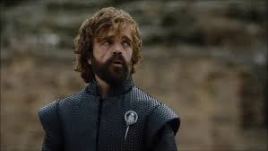 Peter Dinklage’ın kariyerinin ilk yılları büyük ölçüde tiyatro sahnelerinde geçti. New York’un bağımsız tiyatro çevresi, birçok genç oyuncu için olduğu gibi Dinklage için de önemli bir başlangıç noktasıydı.