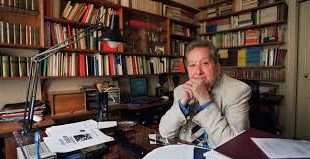 Boudon, toplumsal eşitsizlik, eğitim sistemi ve birey-toplum etkileşimleri gibi konularda yaptığı analizlerle bilinir. Onun yaklaşımı, bireylerin toplumsal yapı içinde nasıl hareket ettiğini ve bu hareketlerin toplumsal sonuçlarını anlamaya dayanır. Bu yönüyle, Boudon’un çalışmaları sosyolojik teoriyi hem ampirik hem de teorik açıdan zenginleştirmiştir.