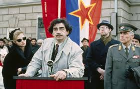 Radovan Marković, Balkan sinemasının ve tiyatrosunun önemli isimlerinden biri olan Sırp oyuncudur. Hem sahne performansları hem de televizyon ve sinema projelerindeki rolleriyle dikkat çeken Marković, güçlü karakter oyunculuğu ve doğal oyunculuk yeteneğiyle tanınmaktadır.
