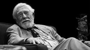 Gary Snyder, yazarlık kariyerine, 1950'li yılların sonunda başlamış ve şiirleriyle hızla edebiyat dünyasında kendine bir yer edinmiştir. Şiirlerinde sıklıkla doğa, çevre bilinci ve insanın evrende sahip olduğu yer üzerine derinlemesine düşünceler yer alır.