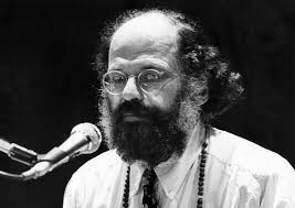 Allen Ginsberg, Yahudi bir ailede dünyaya gelmiştir ve genç yaşlarda edebiyatla tanışmıştır. Columbia Üniversitesi'ne kabul edilen Ginsberg, burada modern edebiyatın büyük isimlerinden dersler almış, aynı zamanda döneminin edebi hareketleriyle tanışma fırsatı bulmuştur. Üniversite yıllarında, özellikle William Blake, Walt Whitman ve Carl Solomon gibi şairlerden etkilenmiştir.
