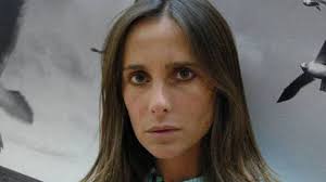 Fiorio, Milano ve Avrupa’nın önde gelen sanat akademilerinde fotoğraf ve görsel sanat eğitimi almıştır. Eğitim sürecinde özellikle insan portreleri, belgesel fotoğrafçılık ve kültürel temalar üzerinde yoğunlaşmıştır. Bu eğitim, onun fotoğrafçılık anlayışının temelini oluşturmuş ve kendine özgü bir stil geliştirmesine katkıda bulunmuştur.