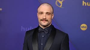 Özellikle bağımsız müzik sahnesinde dikkat çeken sanatçı, kendine özgü tarzıyla tanınmıştır. 2011 yılında yayımladığı Is the World Strange or Am I Strange? albümü, onun müzik dünyasında tanınmasını sağlamıştır.