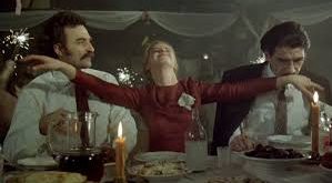 Josif Tatić, Sırp sinemasının ve tiyatrosunun önemli isimlerinden biri olarak tanınan yetenekli bir oyuncudur. Uzun yıllara yayılan kariyeri boyunca hem tiyatro sahnelerinde hem de beyaz perdede unutulmaz performanslar sergileyen Tatić, Balkan sinemasının karakter oyunculuğu konusunda en saygın isimlerinden biri olmuştur.