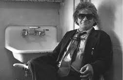 Gregory Corso, Beat Kuşağı hareketinin önemli bir parçası olarak, şair olarak toplumsal normlara karşı bir isyanı temsil etmiştir. Jack Kerouac, Allen Ginsberg ve William S. Burroughs gibi isimlerle yakın arkadaşlıklar kurarak, bu hareketin edebi dünyadaki yeri hakkında önemli katkılarda bulunmuştur.