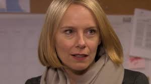 Sinema ve televizyon dünyasının saygın isimlerinden biri olan Amy Ryan, güçlü oyunculuk performansları ve derin karakter yorumlarıyla tanınır. Özellikle dramatik rollerdeki başarısıyla dikkat çeken Ryan, kariyeri boyunca birçok ödüle aday gösterilmiş ve eleştirmenlerden övgü toplamıştır.